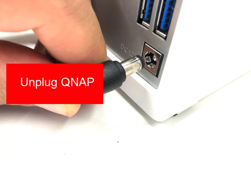 unplug QNAP